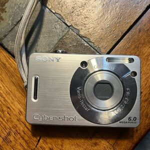 Sony Cyber-shot Silver Digital Camera UNTESTED